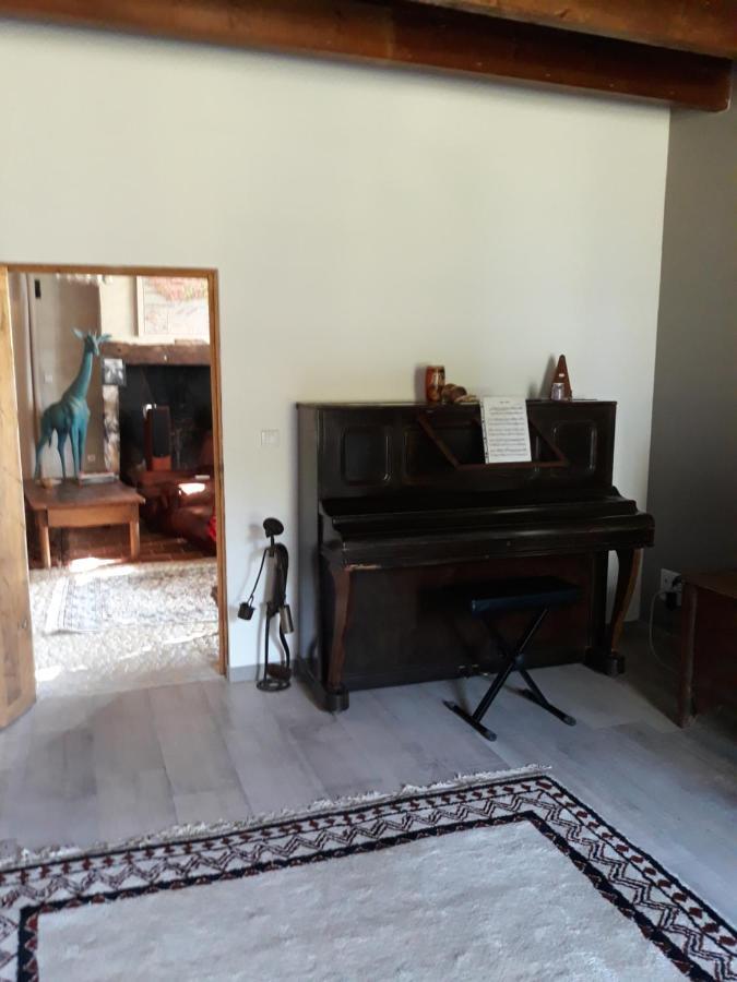 La Girafe Bleue Bed & Breakfast Lunas  Exterior foto